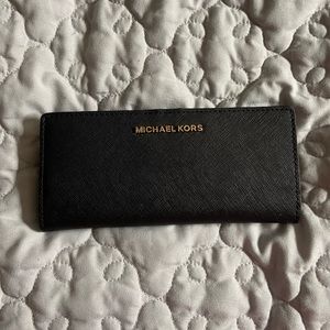 NEW Michael Kors Jet Set Flat Slim Bifold Wallet